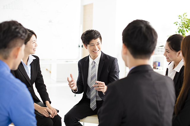 会社の新人ミーティング