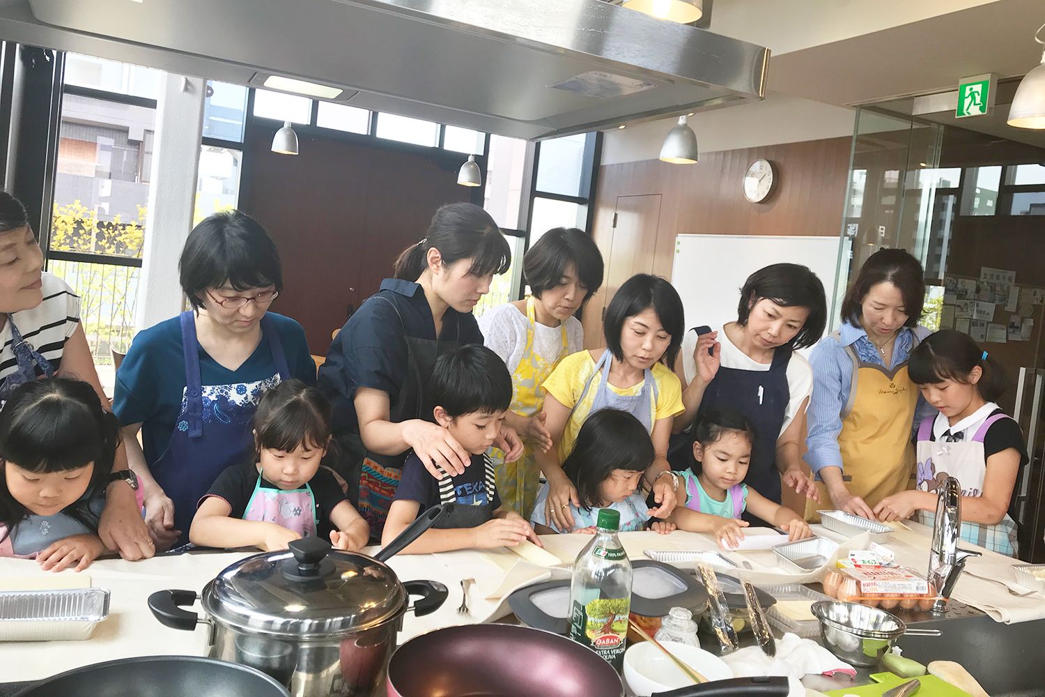 親子で参加!おもてなしの心を夏野菜のキッシュクッキングを通し、学ぶコミュニティ交流会