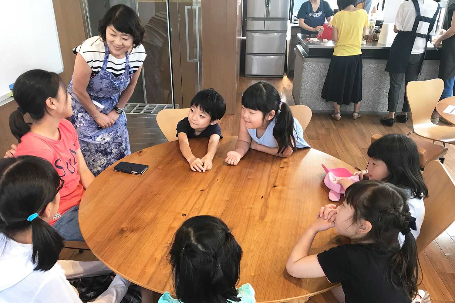 親子で参加!おもてなしの心を夏野菜のキッシュクッキングを通し、学ぶコミュニティ交流会